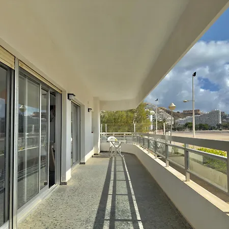 Beachfront Terrace - Apartament *