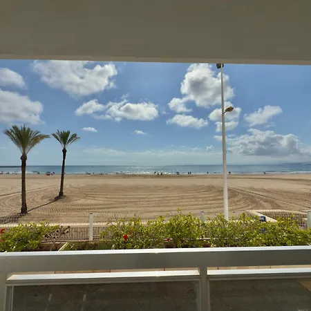 Beachfront Terrace - *