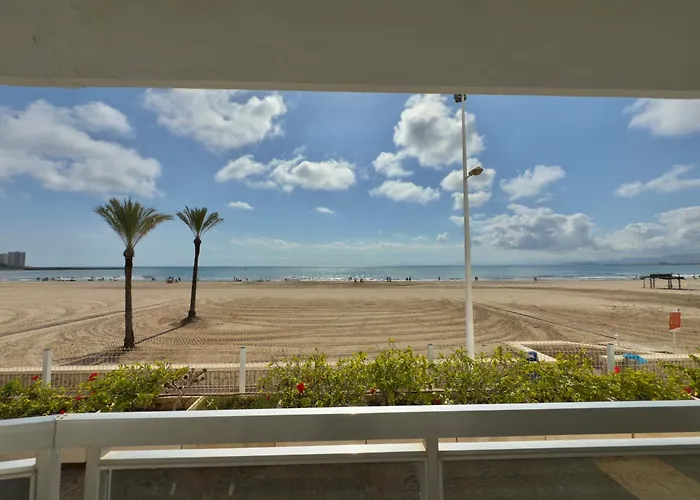 Beachfront Terrace - *